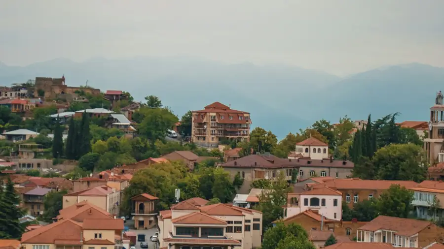 ქალაქის კრამიტის სახურავები